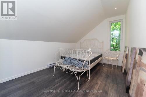 35 Elizabeth Street N, Brampton (Downtown Brampton), ON - Indoor Photo Showing Bedroom