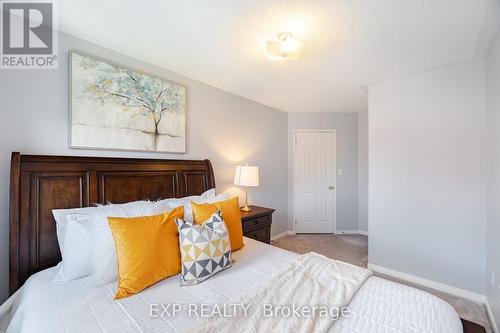 95 Heartview Road, Brampton, ON - Indoor Photo Showing Bedroom