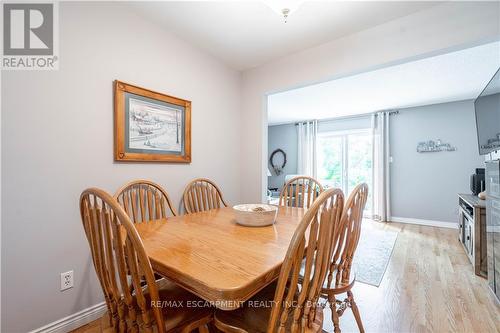 1523 Westminster Place, Burlington, ON - Indoor Photo Showing Dining Room