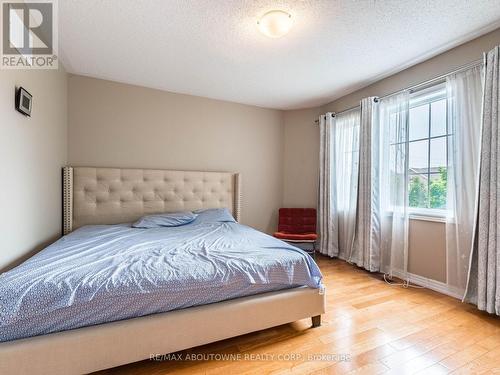 5875 Chessman Court, Mississauga, ON - Indoor Photo Showing Bedroom