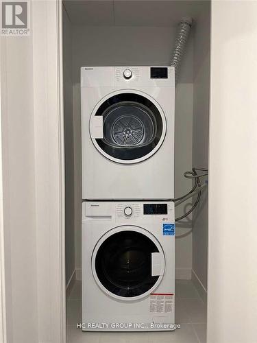 2701 - 15 Holmes Avenue, Toronto, ON - Indoor Photo Showing Laundry Room