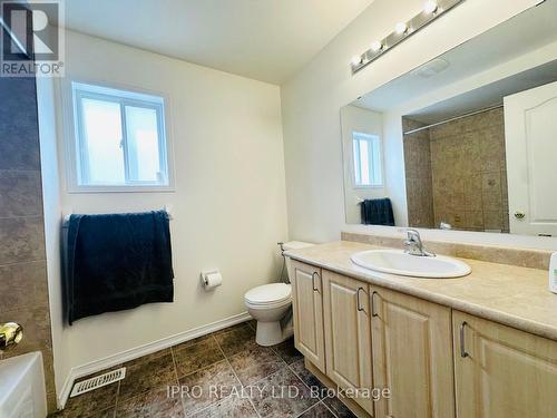 1773 Badgley Drive, Oshawa, ON - Indoor Photo Showing Bathroom