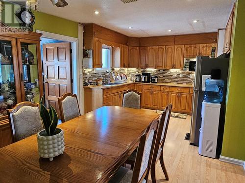 504 7Th Avenue, Keremeos, BC - Indoor Photo Showing Dining Room