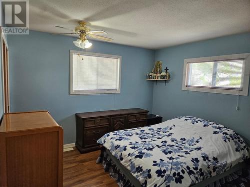 504 7Th Avenue, Keremeos, BC - Indoor Photo Showing Bedroom