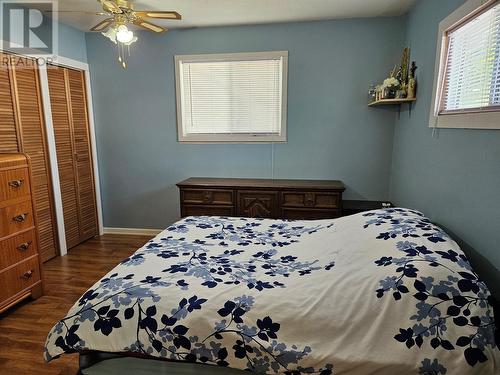 504 7Th Avenue, Keremeos, BC - Indoor Photo Showing Bedroom