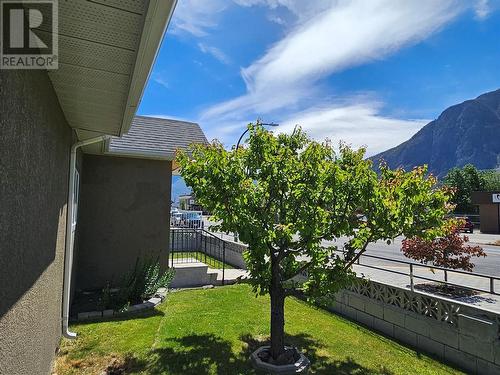 504 7Th Avenue, Keremeos, BC - Outdoor