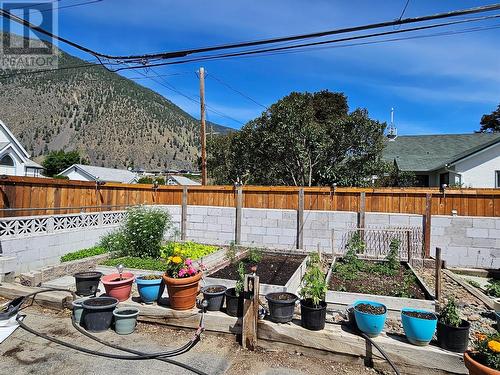 504 7Th Avenue, Keremeos, BC - Outdoor