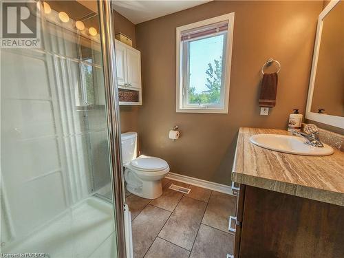 35 Devils Glen Road, Northern Bruce Peninsula, ON - Indoor Photo Showing Bathroom