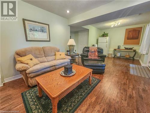 35 Devils Glen Road, Northern Bruce Peninsula, ON - Indoor Photo Showing Living Room