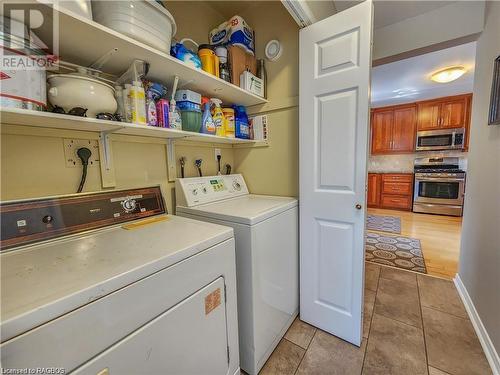 35 Devils Glen Road, Northern Bruce Peninsula, ON - Indoor Photo Showing Laundry Room