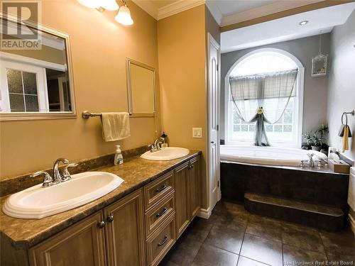 37 Cloutier Street, Saint-Jacques, NB - Indoor Photo Showing Bathroom