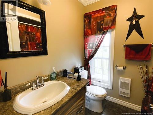 37 Cloutier Street, Saint-Jacques, NB - Indoor Photo Showing Bathroom