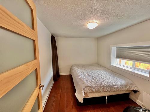 324 Billiter Avenue, Princeton, BC - Indoor Photo Showing Bedroom