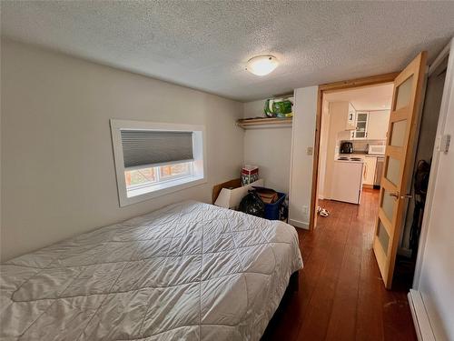 324 Billiter Avenue, Princeton, BC - Indoor Photo Showing Bedroom