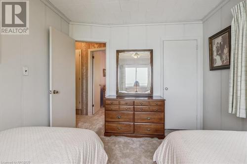 318397 Grey Rd 1, Georgian Bluffs, ON - Indoor Photo Showing Bedroom