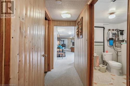 318397 Grey Rd 1, Georgian Bluffs, ON - Indoor Photo Showing Bathroom