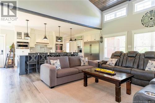 630 Route 124, Norton, NB - Indoor Photo Showing Living Room