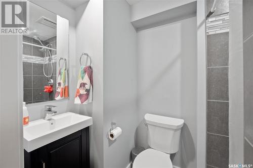 234 Johnson Crescent, Saskatoon, SK - Indoor Photo Showing Bathroom