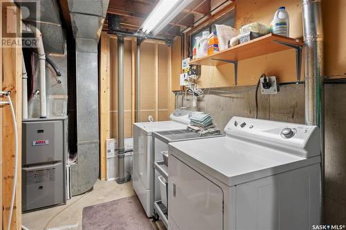 234 Johnson Crescent, Saskatoon, SK - Indoor Photo Showing Laundry Room