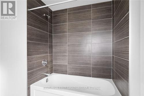 708 Jackpine Way, London, ON - Indoor Photo Showing Bathroom