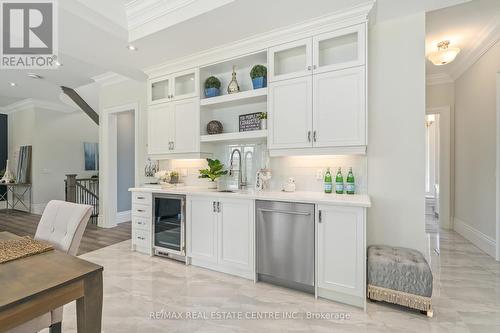 161 Perryman Court, Erin, ON - Indoor Photo Showing Kitchen