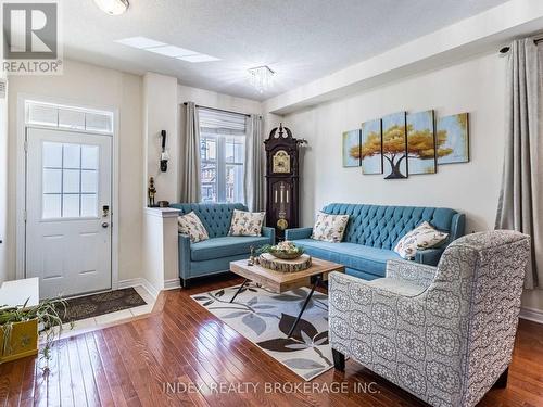 55 Iceland Poppy Trail, Brampton, ON - Indoor Photo Showing Living Room