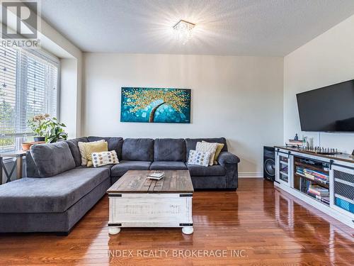 55 Iceland Poppy Trail, Brampton, ON - Indoor Photo Showing Living Room
