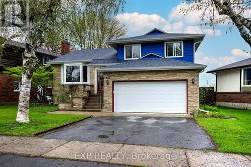 832 Purcell Crescent, Kingston, ON - Outdoor With Facade