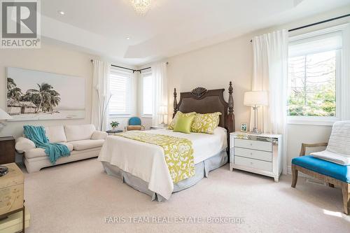 9 Philson Court, Innisfil, ON - Indoor Photo Showing Bedroom