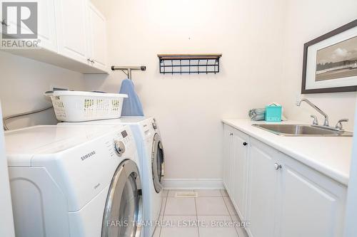 9 Philson Court, Innisfil, ON - Indoor Photo Showing Laundry Room