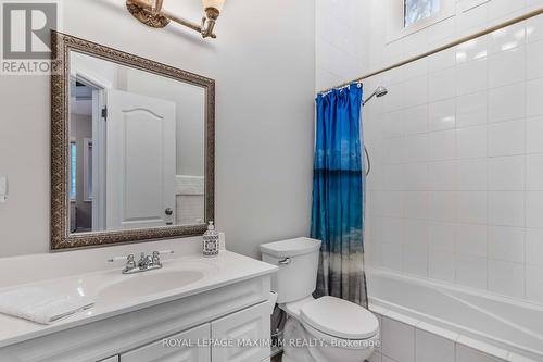 840 River Road E, Wasaga Beach, ON - Indoor Photo Showing Bathroom