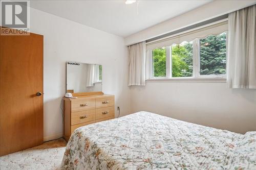 1795 Balsam Avenue, Mississauga, ON - Indoor Photo Showing Bedroom