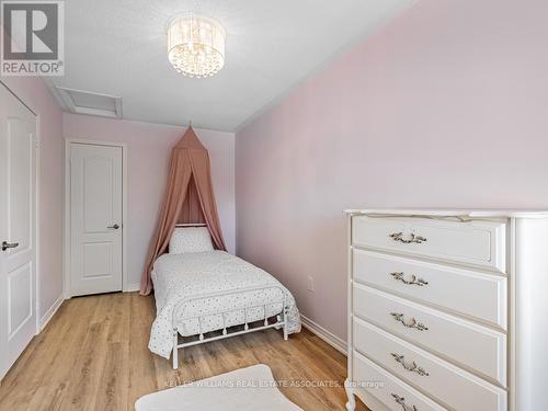 944 Flute Way, Mississauga, ON - Indoor Photo Showing Bedroom