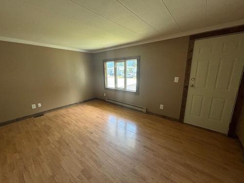 677 65Th Avenue, Grand Forks, BC - Indoor Photo Showing Other Room