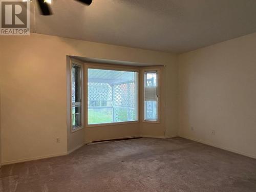 628 6Th Avenue, Vernon, BC - Indoor Photo Showing Other Room