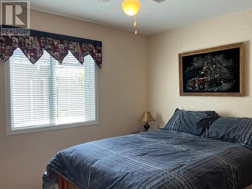 628 6Th Avenue, Vernon, BC - Indoor Photo Showing Bedroom