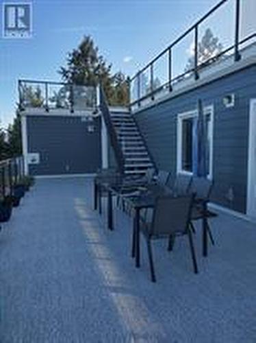 571 Mountain Drive, Vernon, BC - Outdoor With Deck Patio Veranda With Exterior