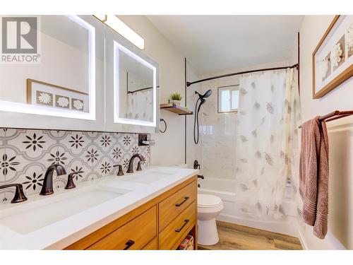 3612 Old Okanagan Highway, West Kelowna, BC - Indoor Photo Showing Bathroom