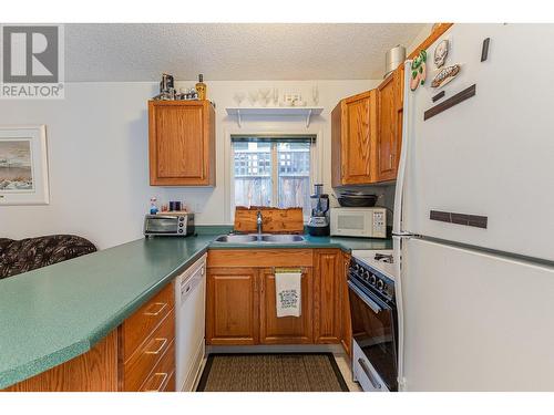 8242 Highway 97A Highway Unit# 13, Sicamous, BC - Indoor Photo Showing Kitchen With Double Sink