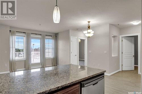 323 1715 Badham Boulevard, Regina, SK - Indoor Photo Showing Kitchen