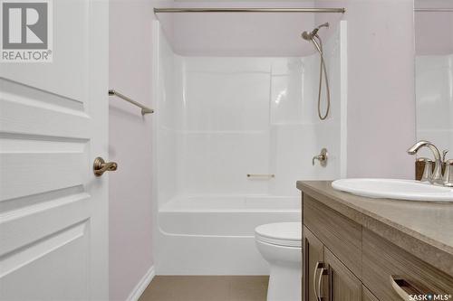 323 1715 Badham Boulevard, Regina, SK - Indoor Photo Showing Bathroom