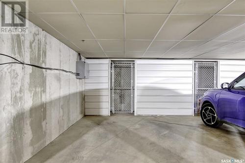 323 1715 Badham Boulevard, Regina, SK - Indoor Photo Showing Garage