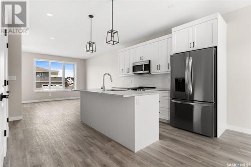 2914 Rochdale Boulevard, Regina, SK - Indoor Photo Showing Kitchen With Stainless Steel Kitchen With Upgraded Kitchen