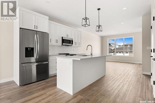 2910 Rochdale Boulevard, Regina, SK - Indoor Photo Showing Kitchen With Stainless Steel Kitchen With Upgraded Kitchen
