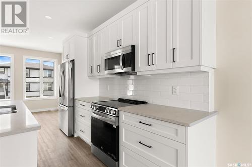 2910 Rochdale Boulevard, Regina, SK - Indoor Photo Showing Kitchen With Stainless Steel Kitchen With Upgraded Kitchen