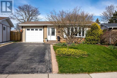 3202 Centennial Drive, Burlington, ON - Outdoor