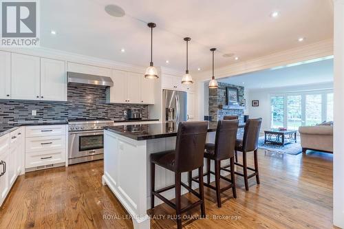 165 Walby Drive, Oakville (Bronte East), ON - Indoor Photo Showing Kitchen With Stainless Steel Kitchen With Upgraded Kitchen