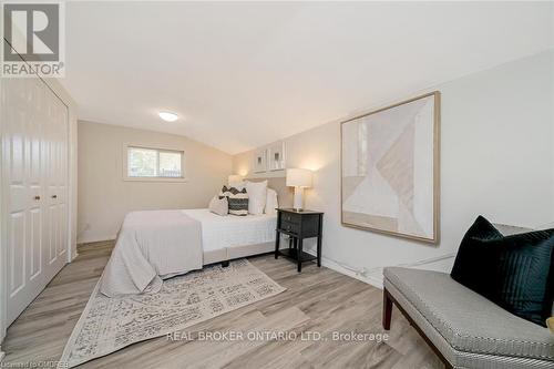 262 Pine Street, Milton, ON - Indoor Photo Showing Bedroom