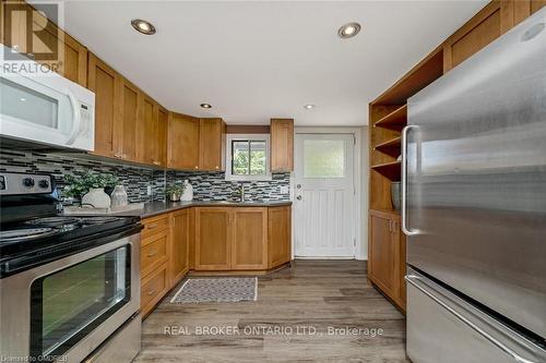 262 Pine Street, Milton, ON - Indoor Photo Showing Kitchen