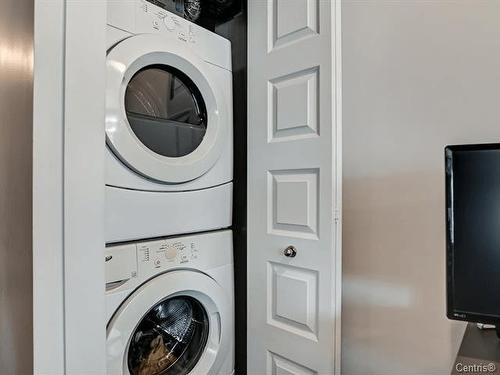 Laundry room - 316-225 Rue De La Montagne, Montréal (Le Sud-Ouest), QC - Indoor Photo Showing Laundry Room